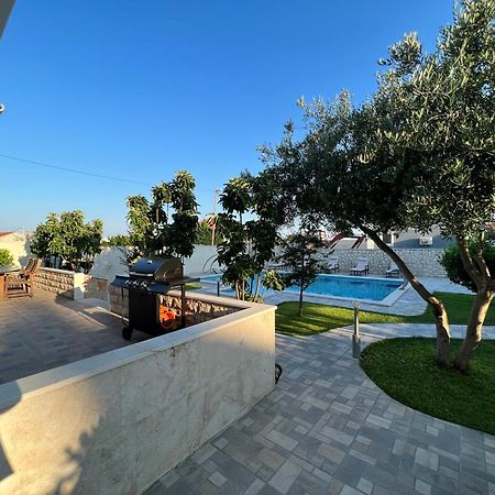 Villa Maci Каштела Экстерьер фото