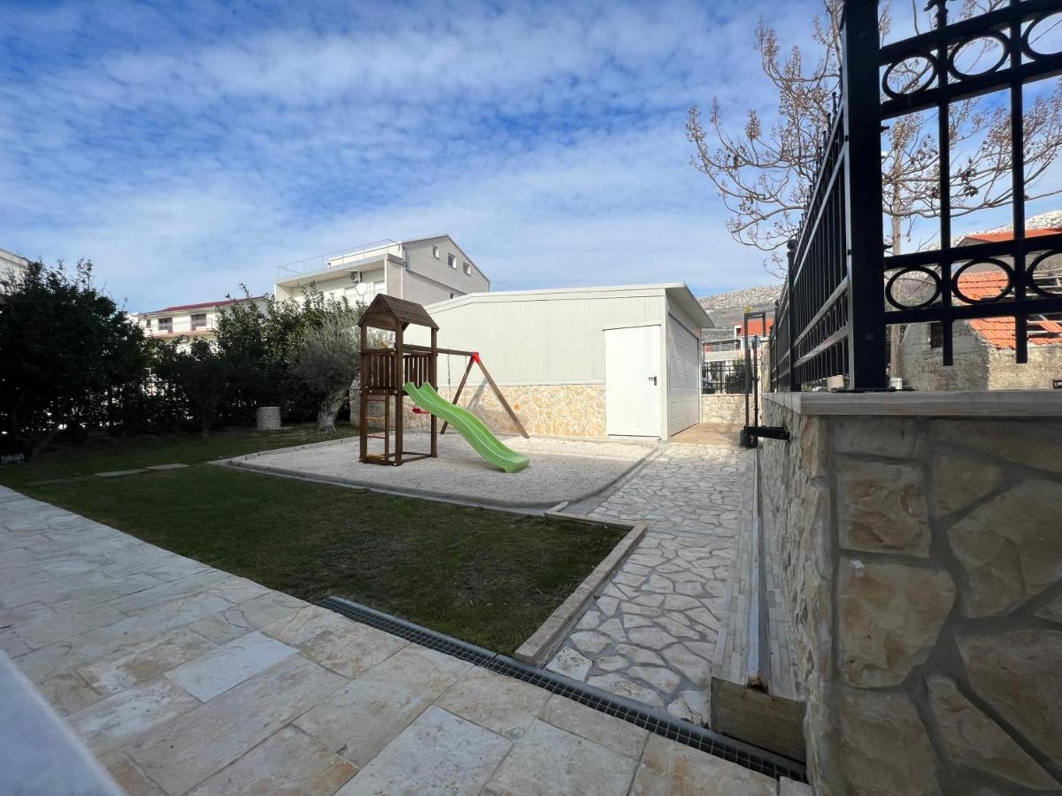 Villa Maci Каштела Экстерьер фото